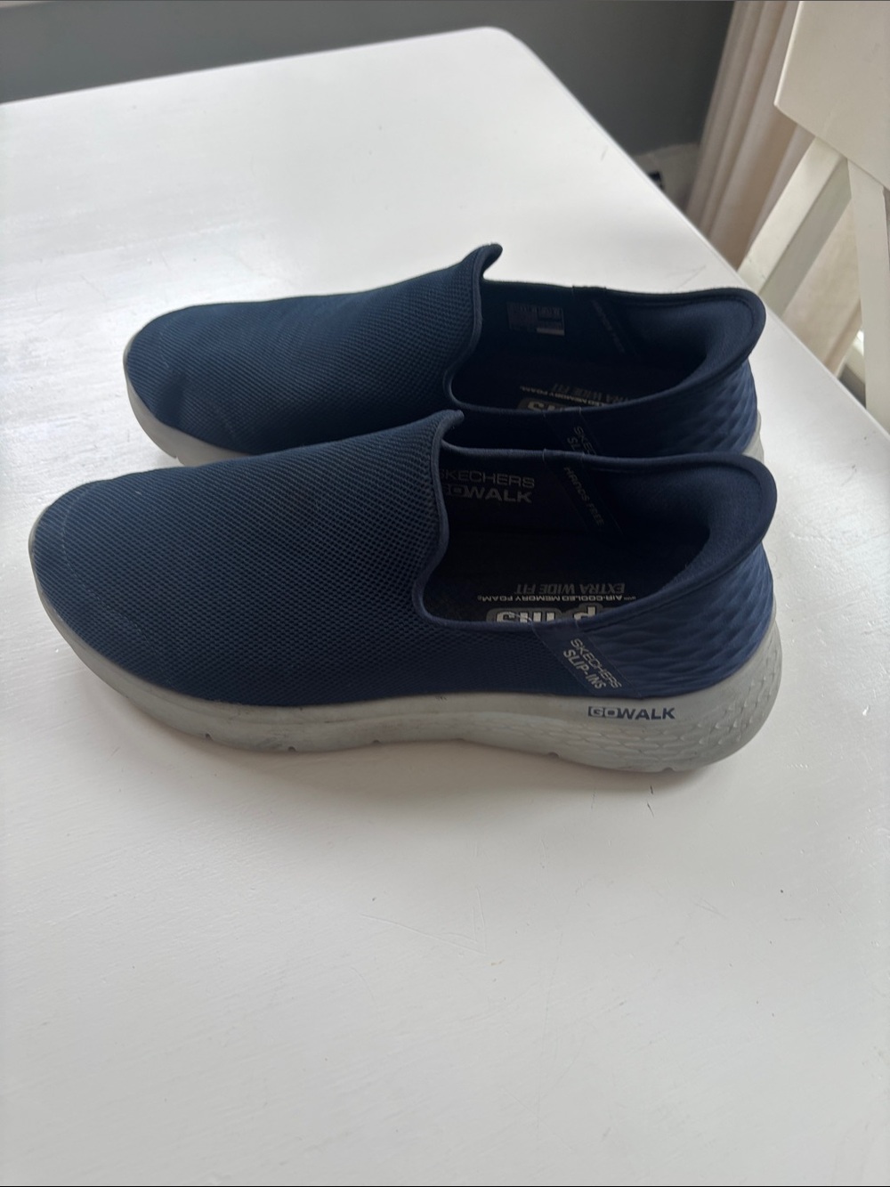 Skechers Navy Blue Slip-On GOwalk Men's Athletic Loafers 10.5 X-Wide